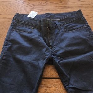 Levi’s navy